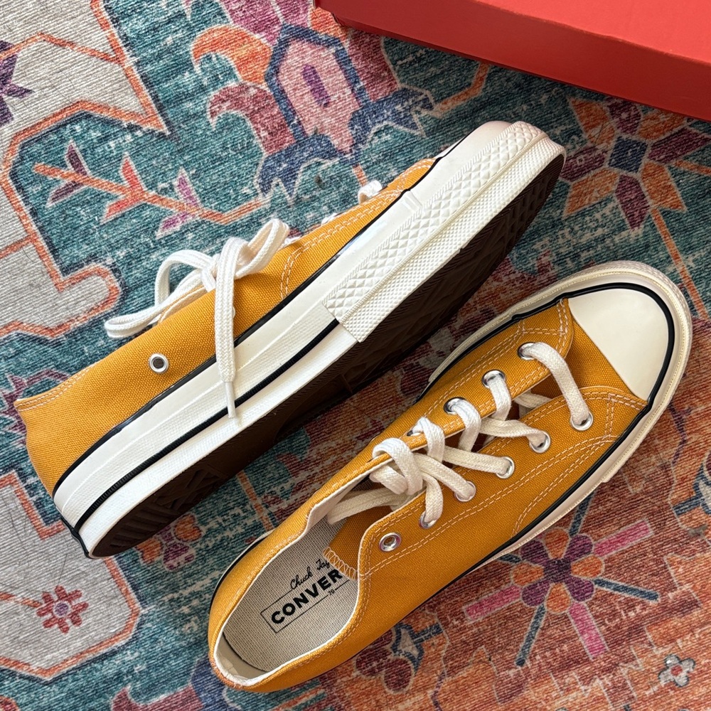 Converse 70 OX Logo Sunflower - Mustard - Men’s 7.5 & Women’s 9.5. NWT